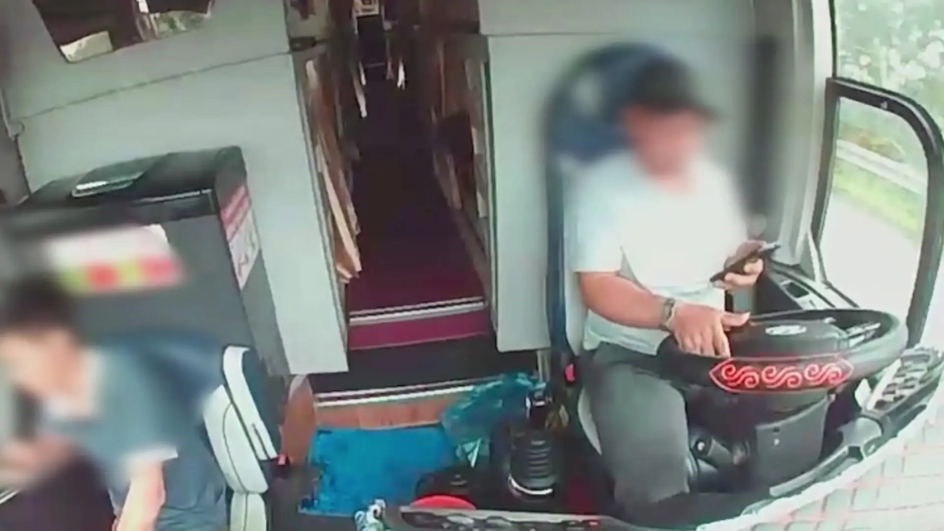 Mất tập trung khi lái xe: Hành vi nhỏ, hậu quả lớn